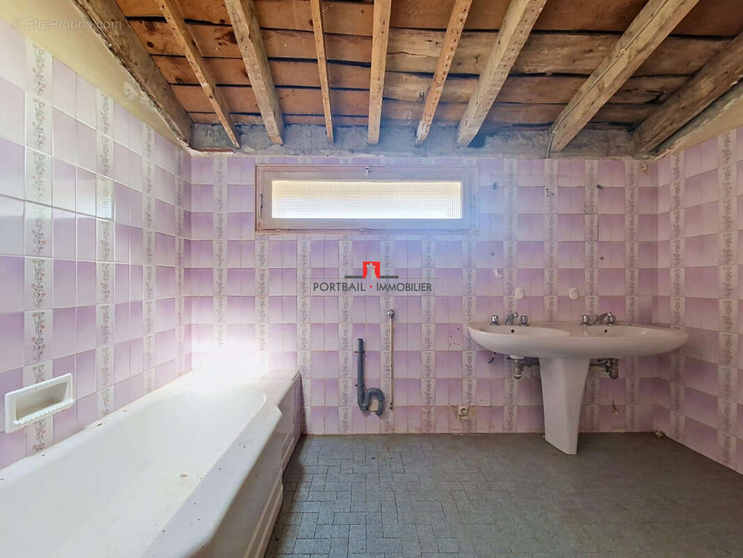 Maison 166 m² à Saint-Christoly-De-Blaye  - photo 9