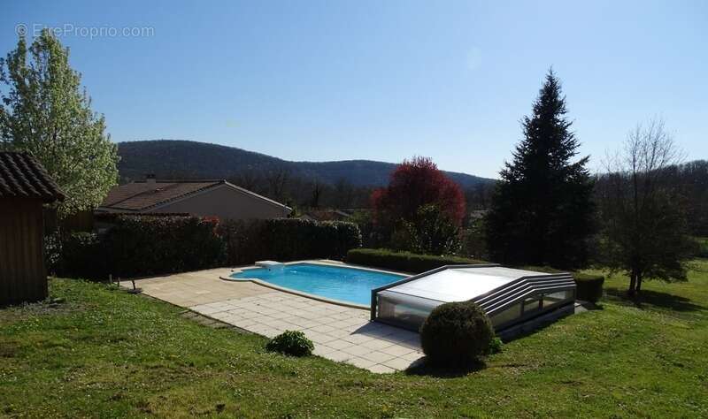 Maison à CONDAT-SUR-VEZERE