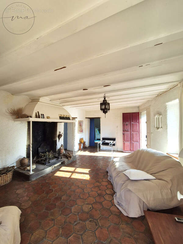 Maison à CABREROLLES