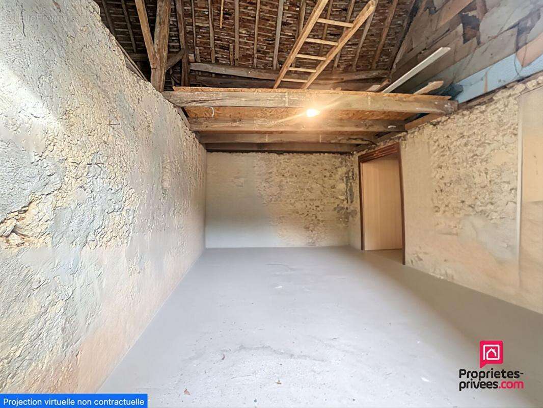 Maison à SAINT-COSME-EN-VAIRAIS