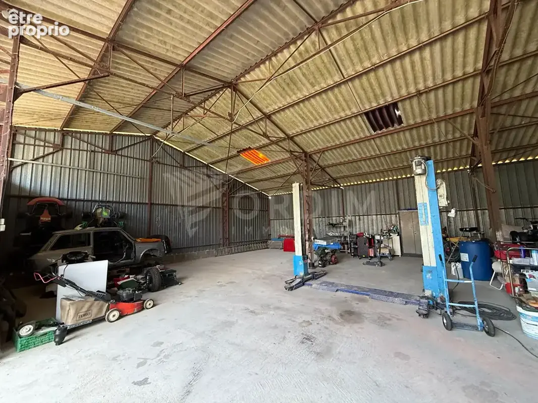 Ensemble immobilier avec maison  et dépendances sur près d'un hectare - photo 15