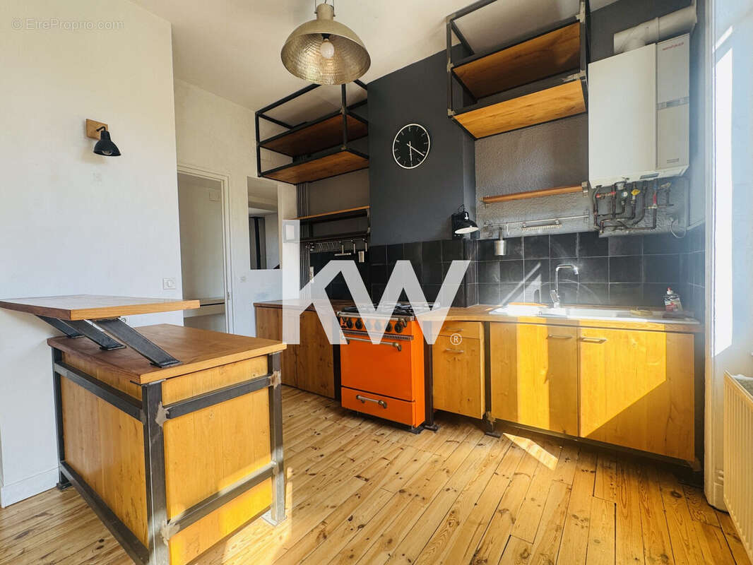 Appartement à SAINT-ETIENNE