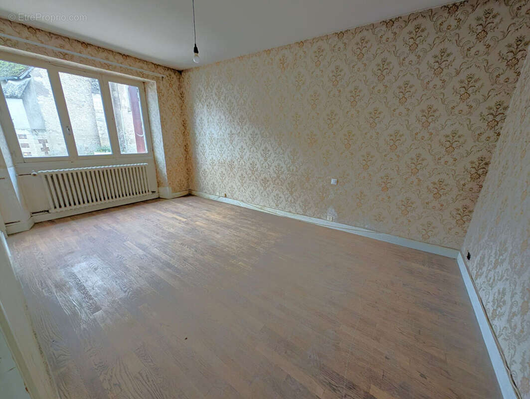 Maison à CHAMPLAY