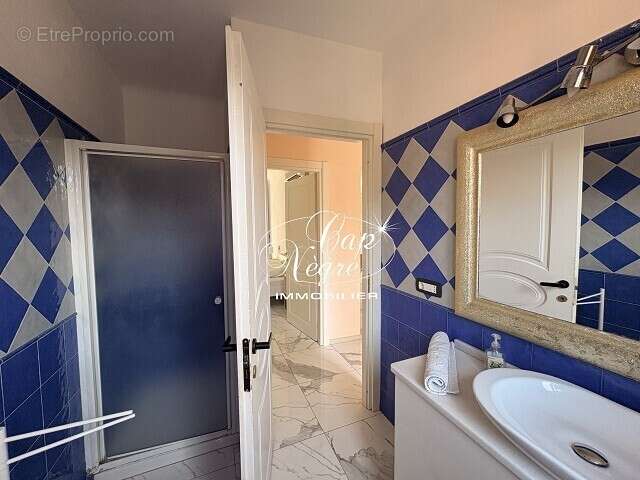 Appartement à GRIMAUD