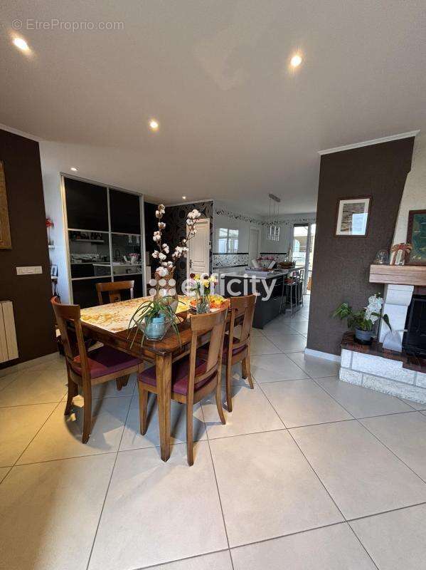 Maison à NIEUL-SUR-MER