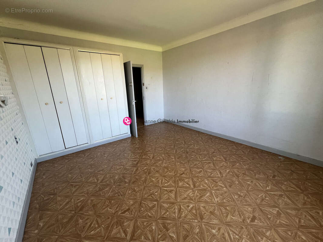 Maison à LIVINHAC-LE-HAUT