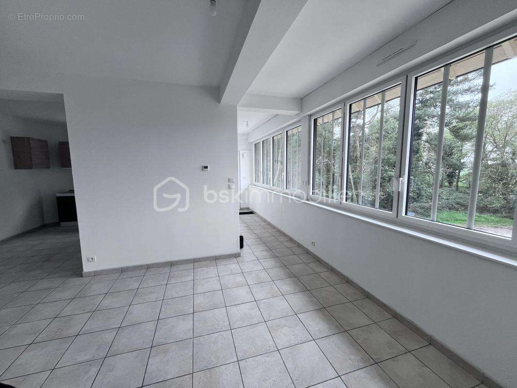 Maison rare sur le marche avec vie entiere de plain pied 4 chambres non mitoyenne - photo 18