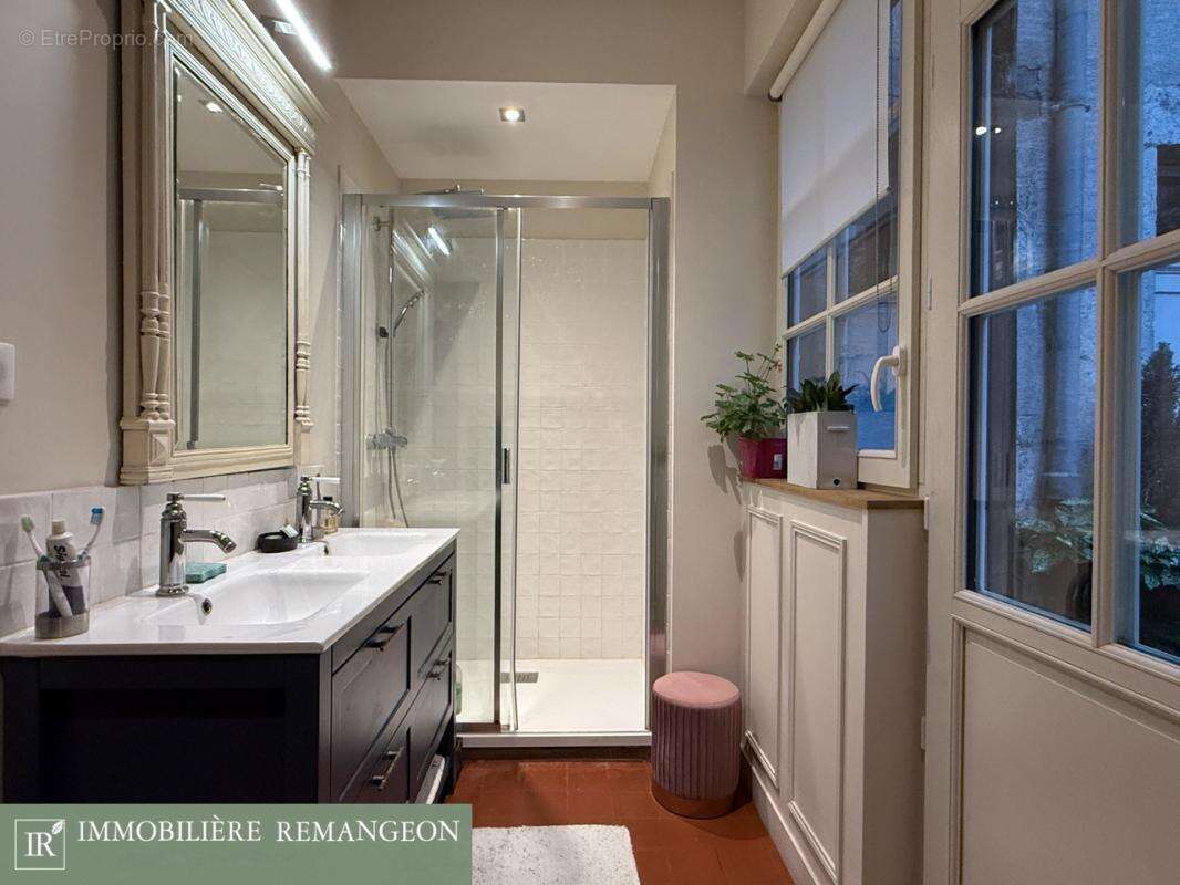 Maison à MEHUN-SUR-YEVRE