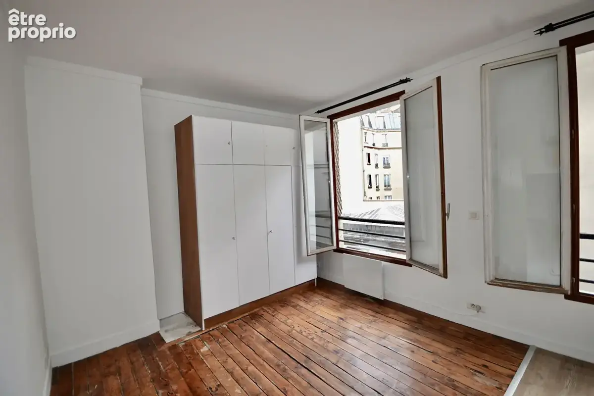 STUDIO Paris 10ème 16.47 m2 - photo 2