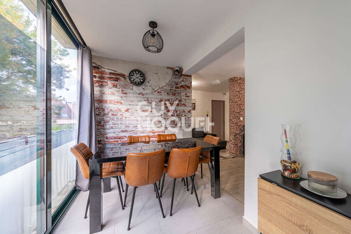 Appartement à PONTAULT-COMBAULT