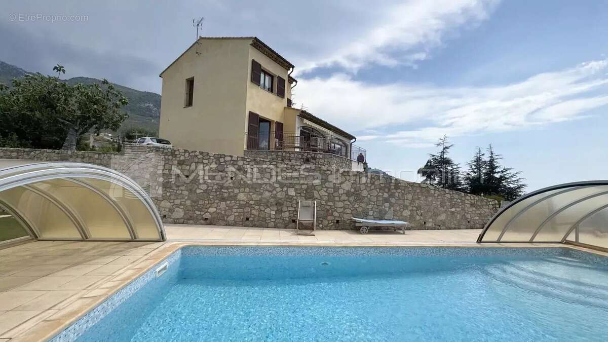 Vue spectaculaire villa avec piscine a menton - photo 4