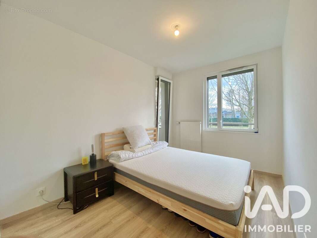 Photo 8 - Appartement à BUSSY-SAINT-GEORGES