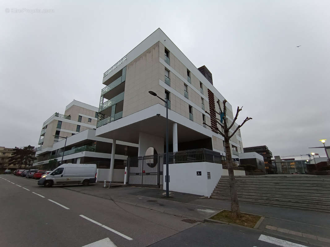 Parking à HEROUVILLE-SAINT-CLAIR