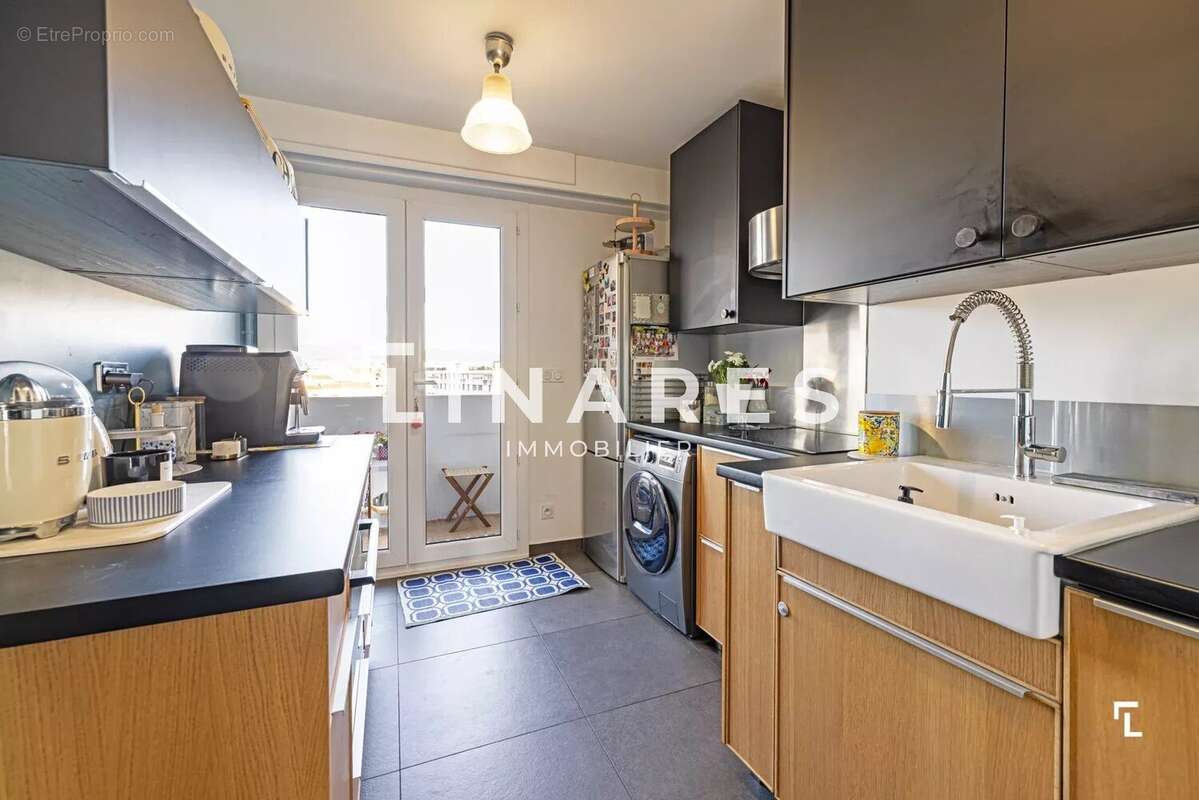 Appartement à MARSEILLE-4E