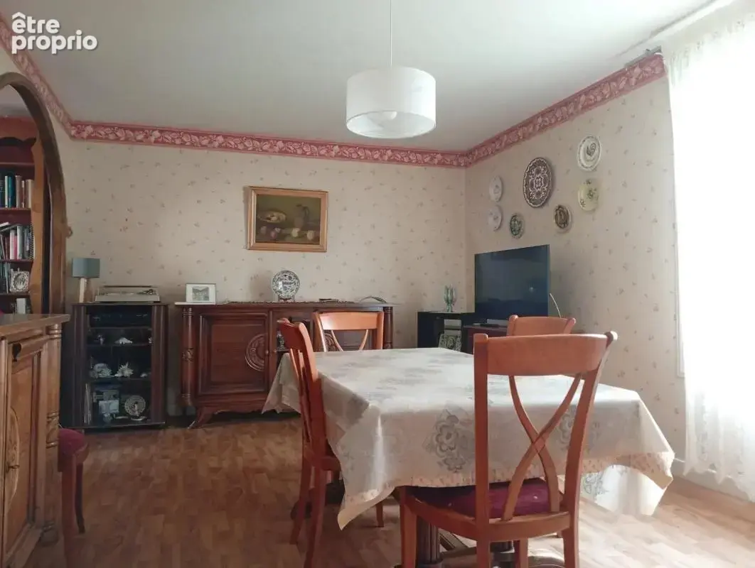 Maison mitoyenne de 85m² avec jardin et sous-sol - photo 6