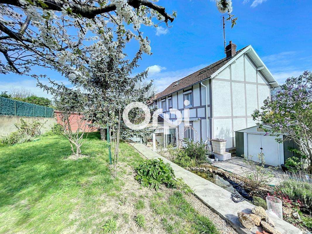 Maison à HARDRICOURT