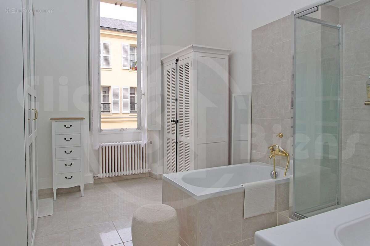 Appartement à VERSAILLES