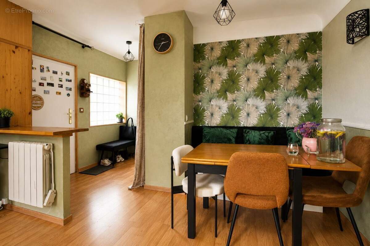 Appartement à COUBRON