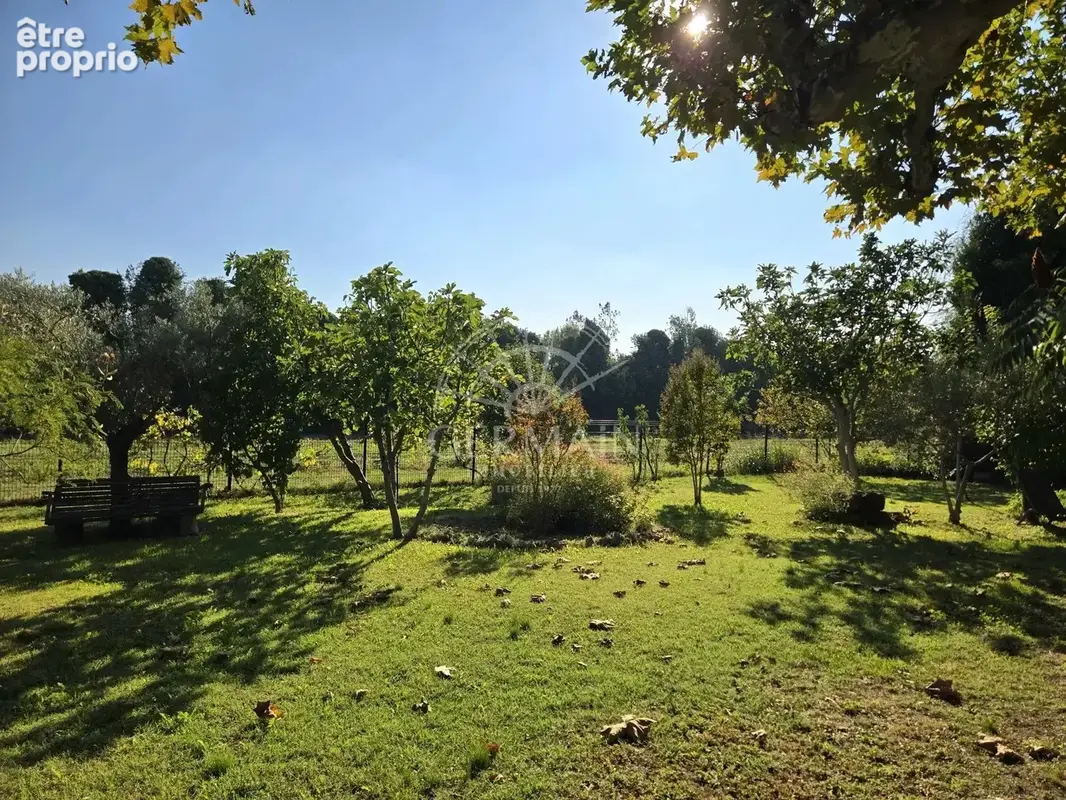 Mas en campagne avec dépendances et hangar agricole de 350 m² - terrain 3,5 hectares - Cavaillon - photo 3