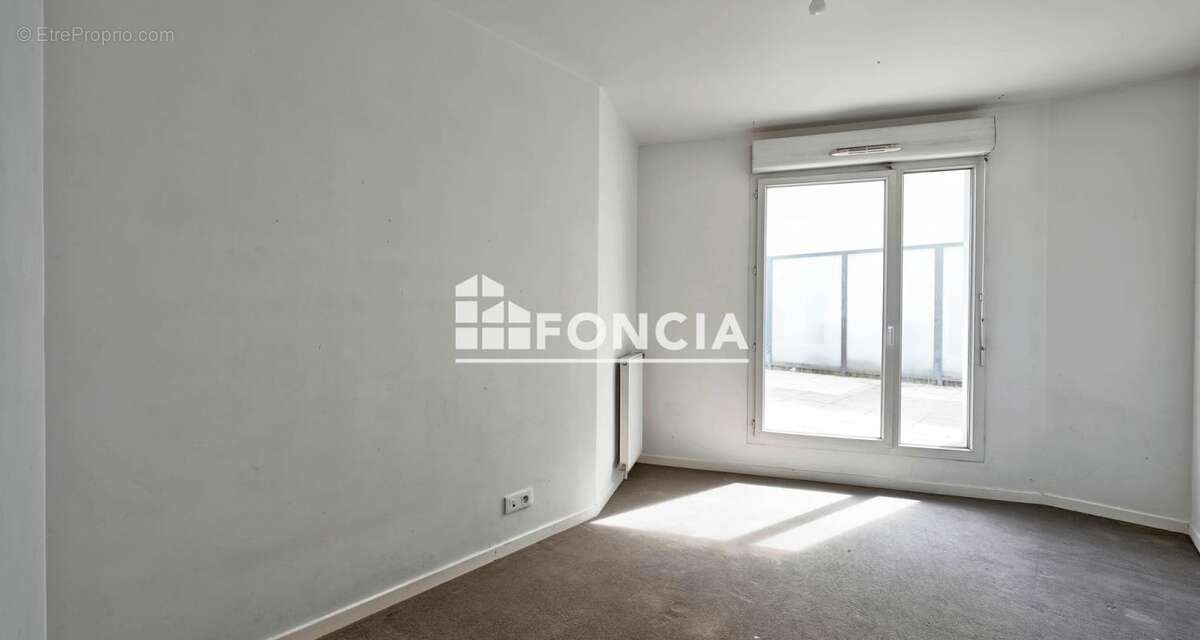 À vendre – Appartement 5 pièces de 95 m² avec exceptionnelle terrasse de 76 m² et 2 parking en sous-sol / DPE C - photo 5