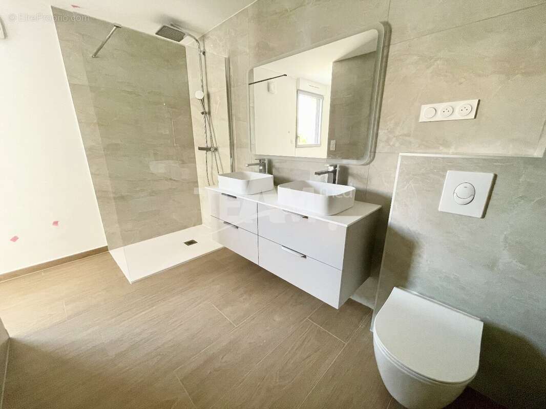 RARE Appartement Type 4 avec parking quartier Corniche Prestation haute de gamme - photo 7