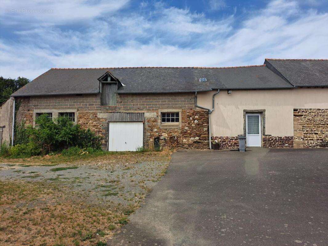 Maison 92 m² à Saint-Meen-Le-Grand  - photo 14