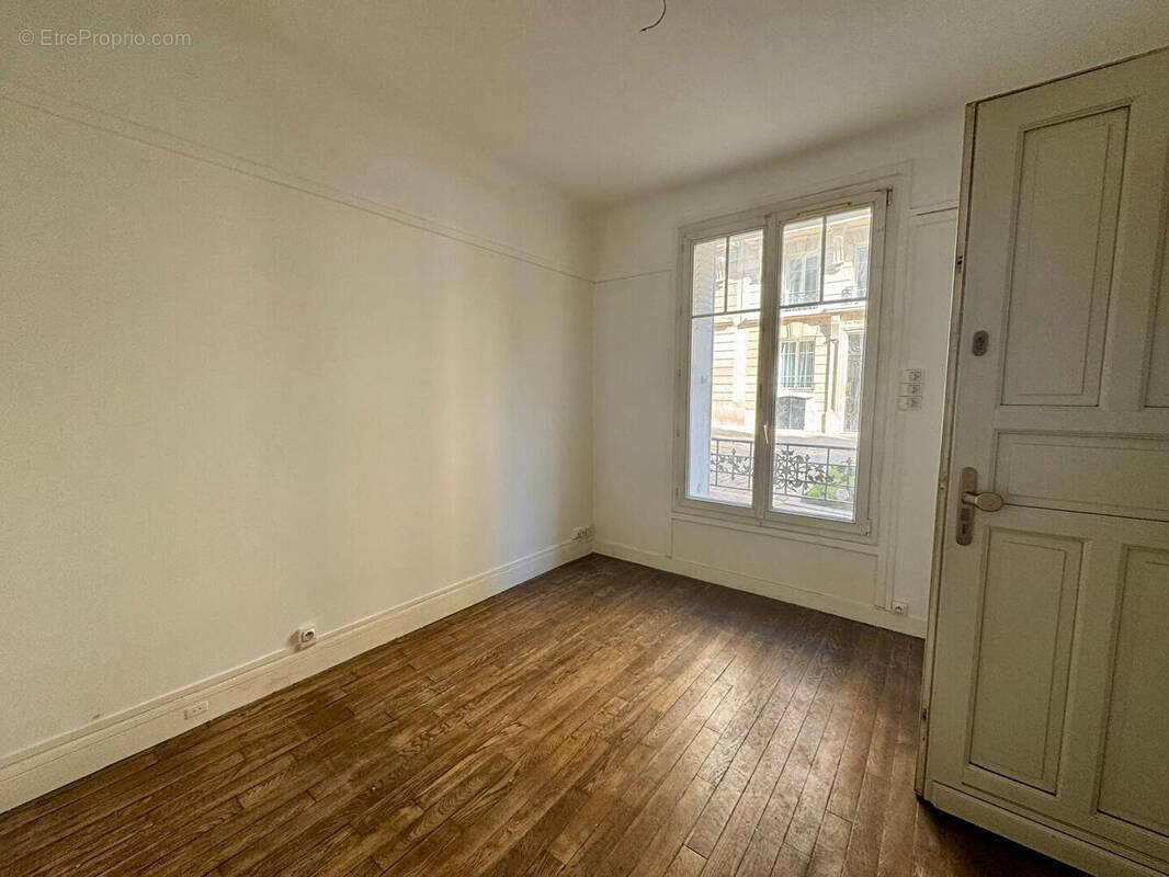 Appartement à PARIS-20E