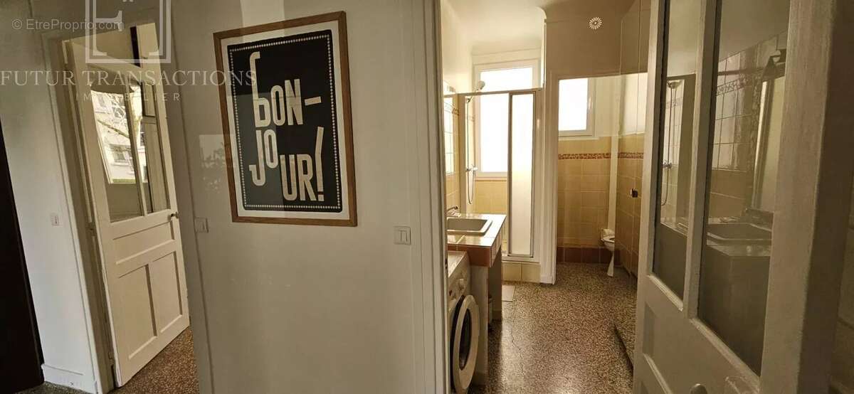 Appartement à COURBEVOIE