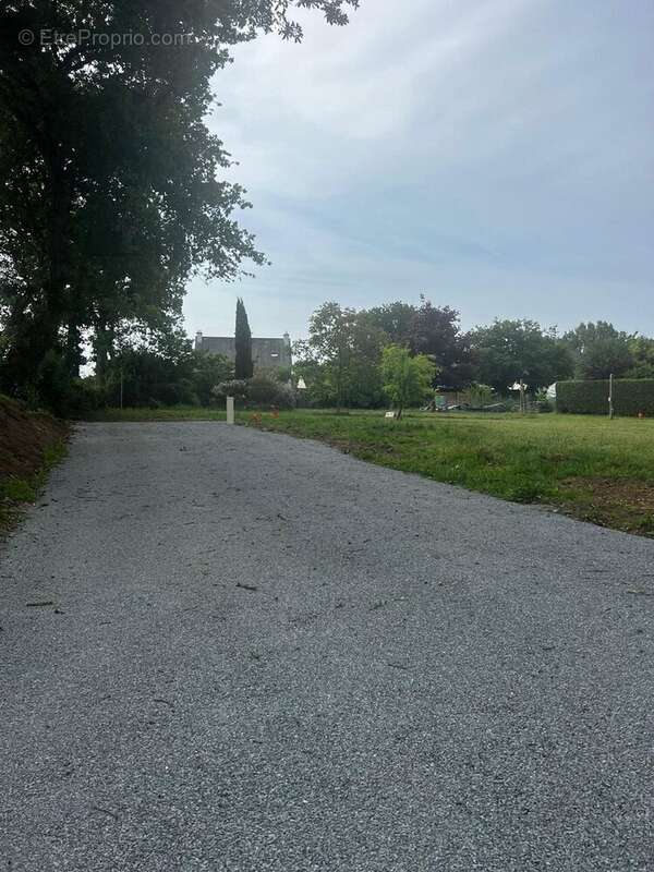 Terrain à VILDE-GUINGALAN