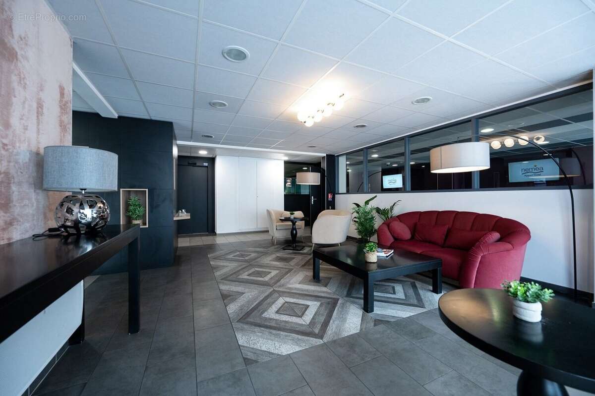 INVESTISSEMENT LOCATIF  Tours  Résidence d'Affaires et Tourisme Nemea Appart'Hotel Quai Victor Tours Centre - 6,02% de rentabi - photo 10