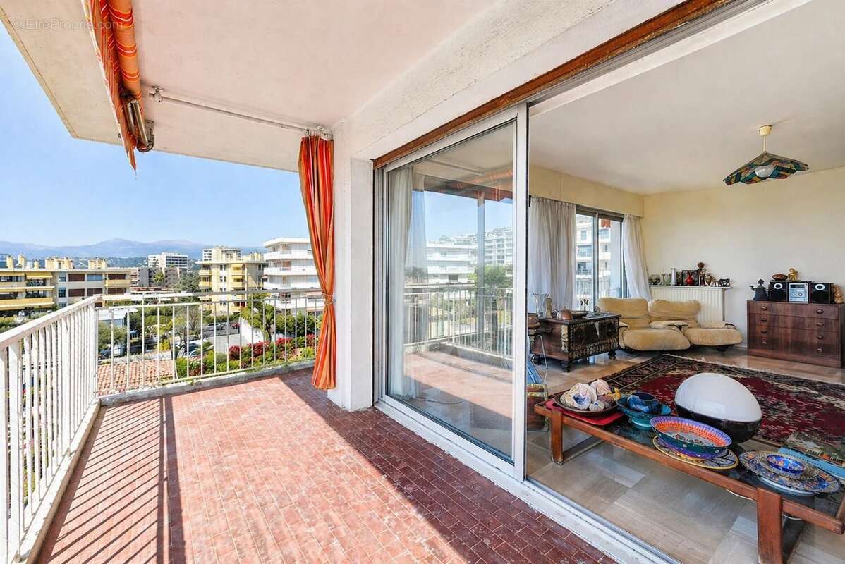 Appartement 3 pièces vue mer dégagée avec terrasse de 24m2 – Corniche Fleurie, Nice - photo 11