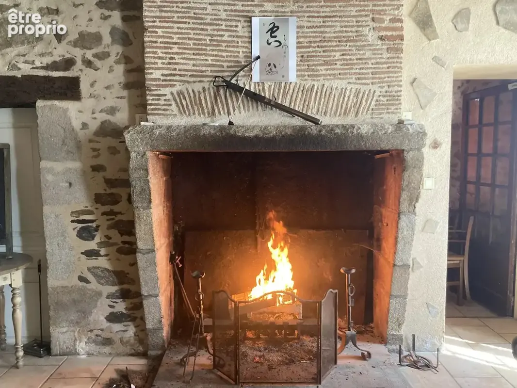 Une auberge historique au fort potentiel au cœur de Châlus - photo 7