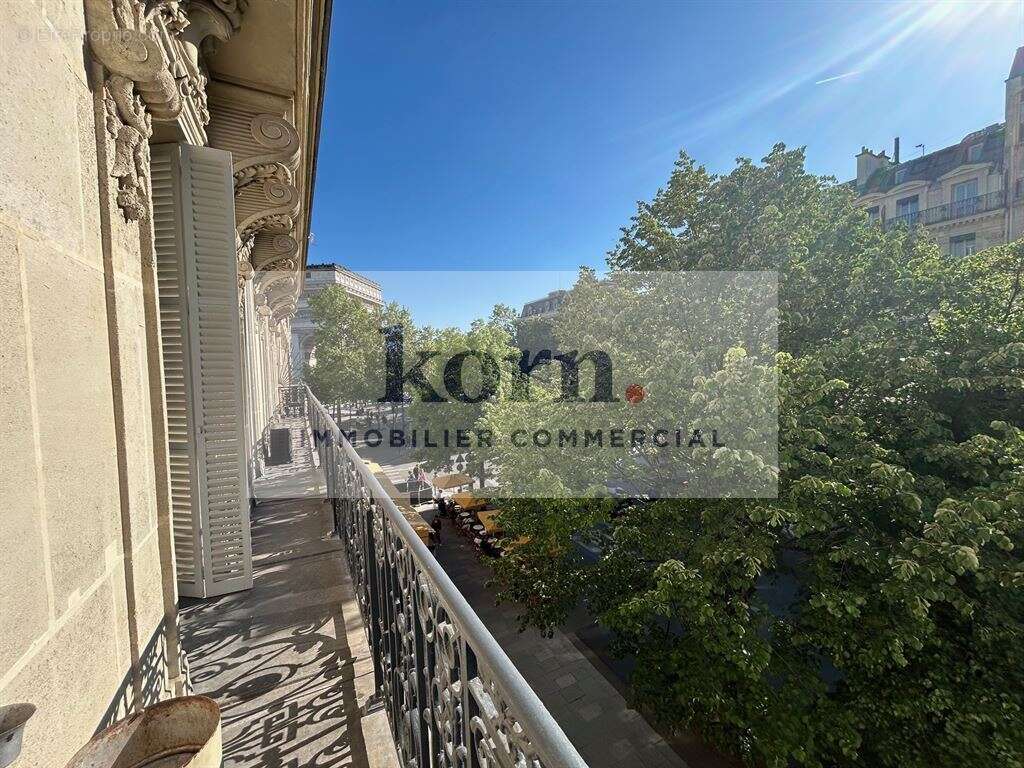 Commerce à PARIS-17E