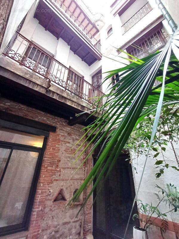 Perpignan centre - Appartement type loft de 2 pièces dans ancien couvent - photo 16