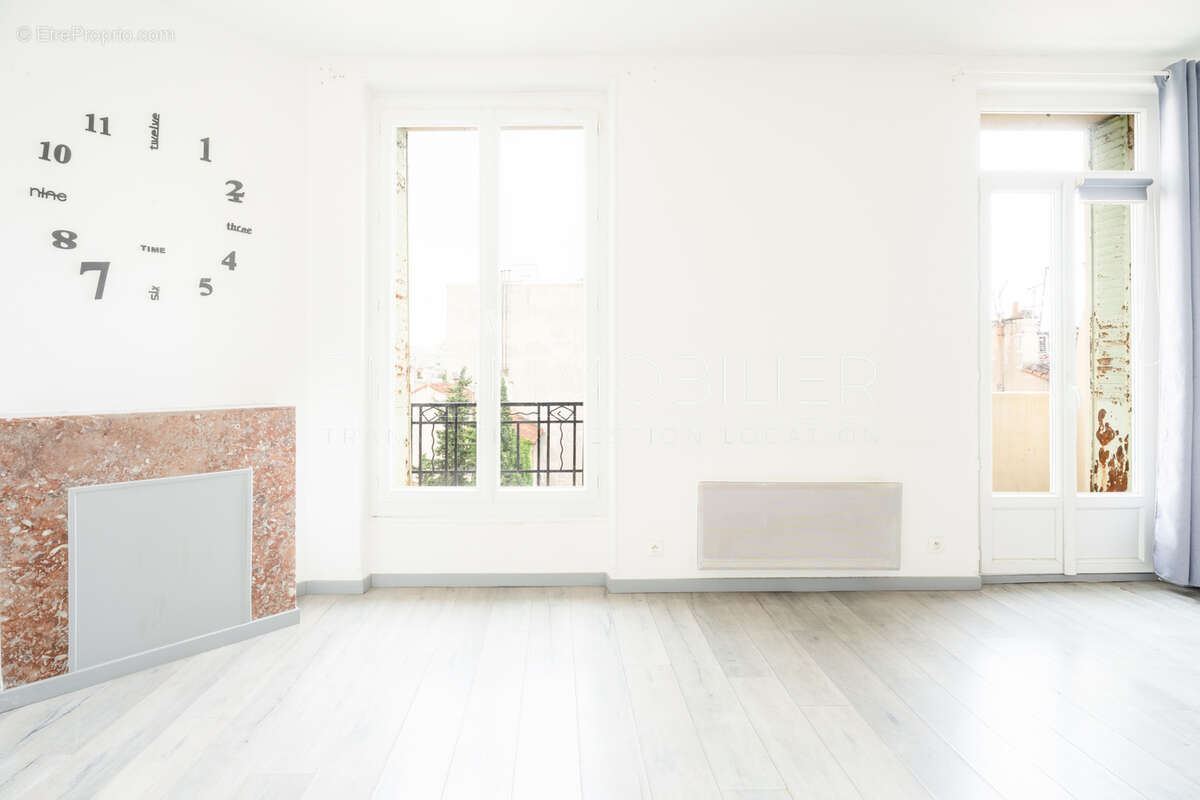 Appartement à MARSEILLE-4E
