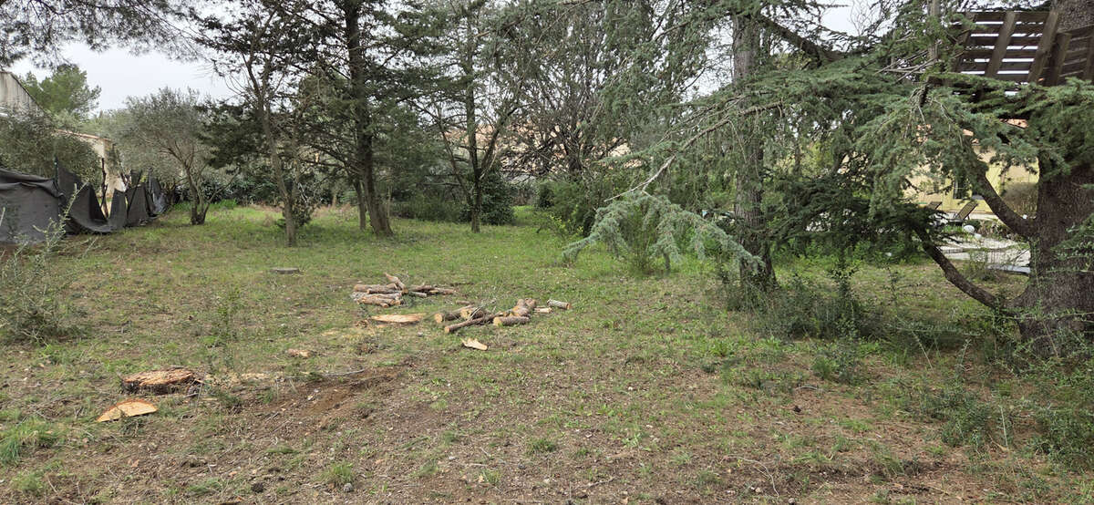 Terrain à SAINT-JEAN-DE-FOS