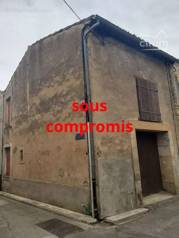 Parking à COUIZA