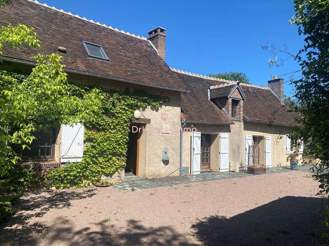 Maison à VILLIERS-SAINT-BENOIT