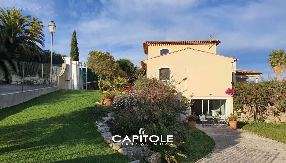 Maison à ANTIBES