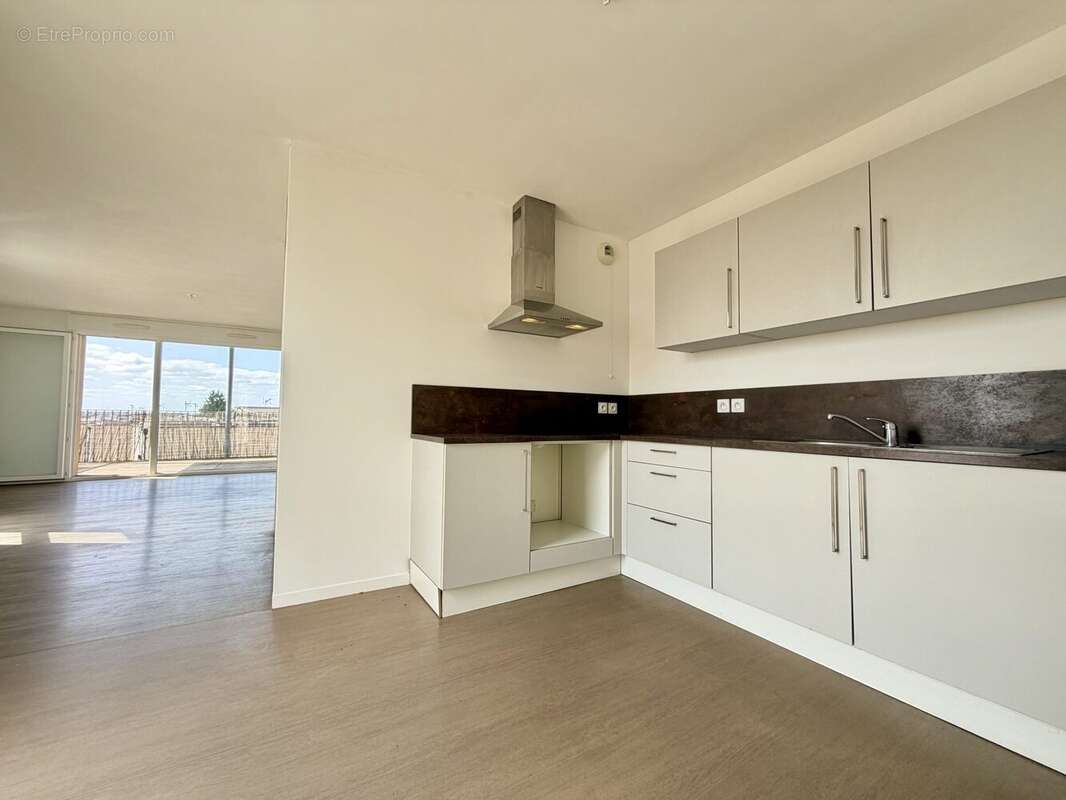 Appartement 65 m² à Colombelles  - photo 2