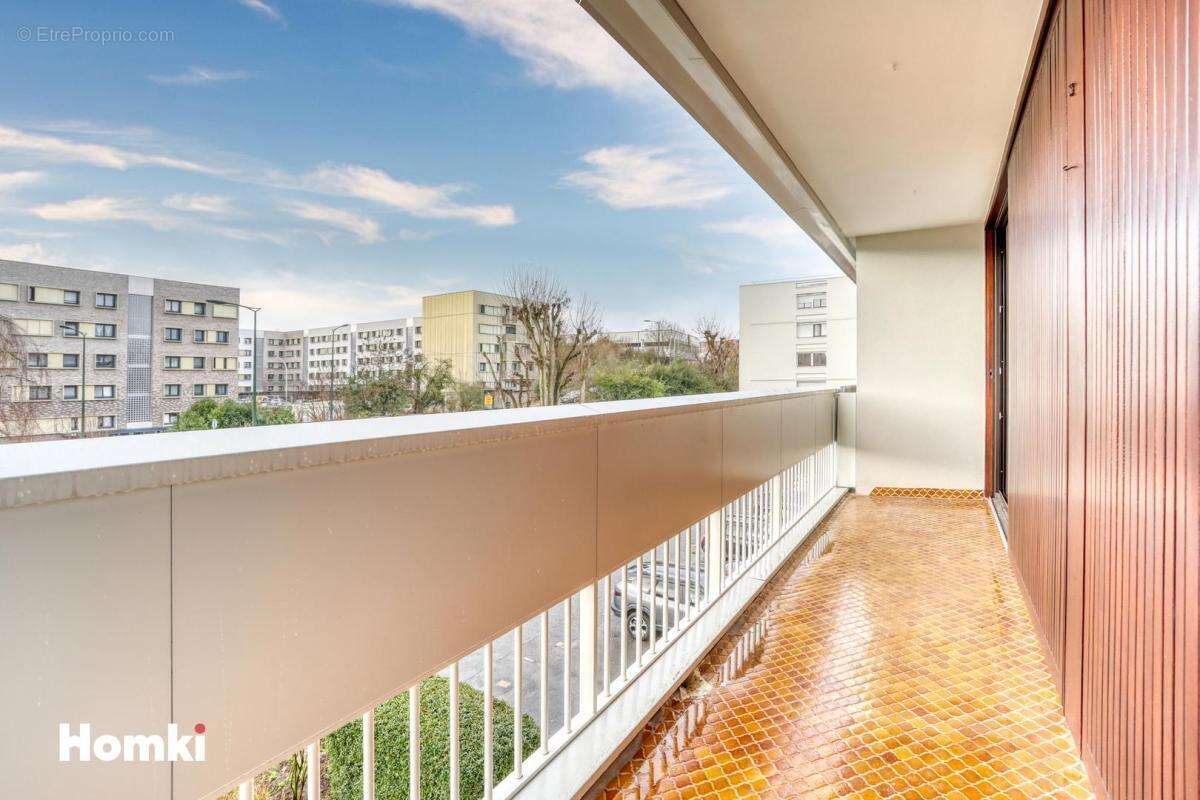 Appartement à SAINT-CYR-L'ECOLE