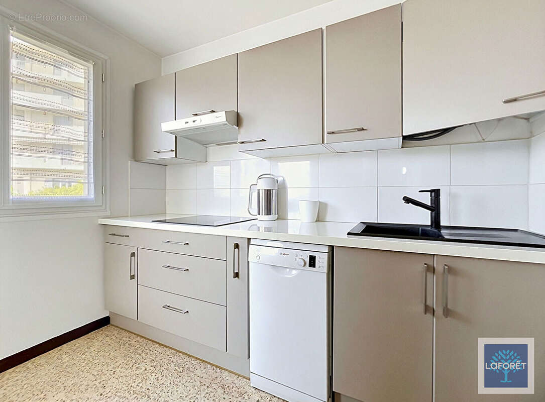 Appartement nice 4 pièces - avenue sainte marguerite - photo 3