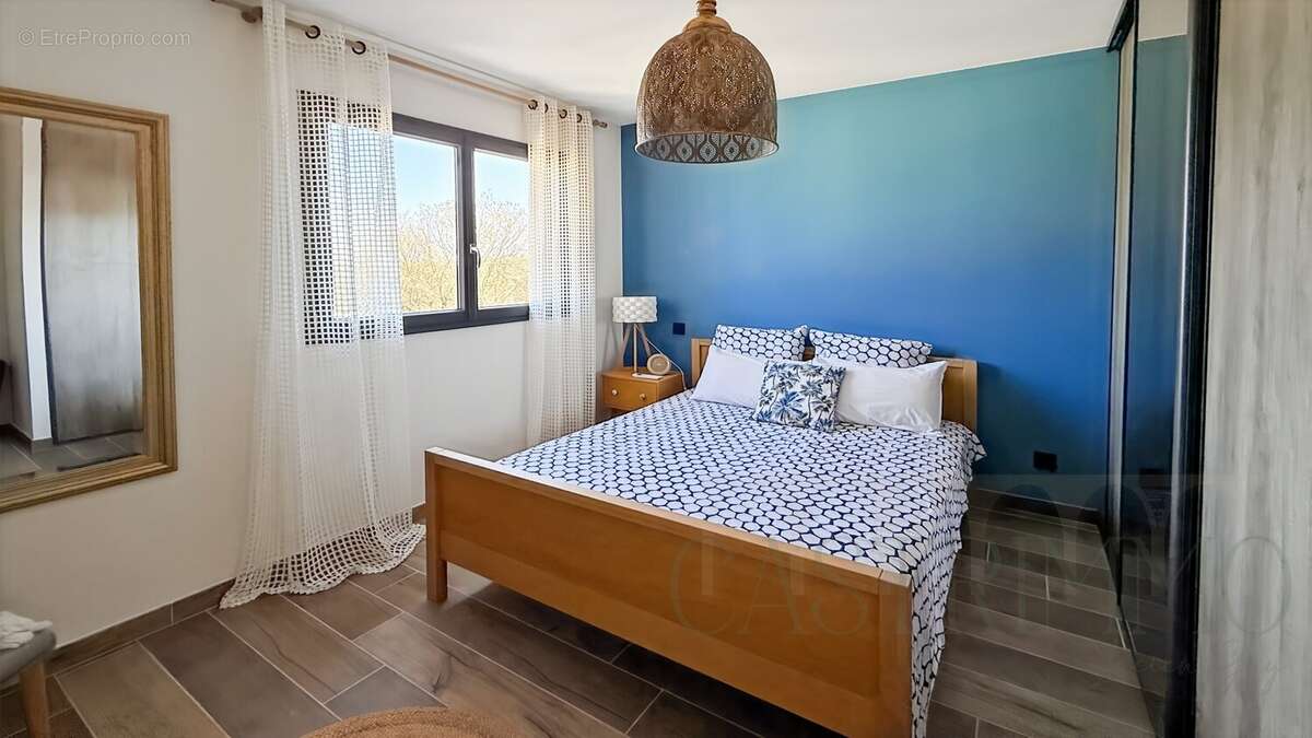 Maison à SAINT-JEAN-DE-CORNIES