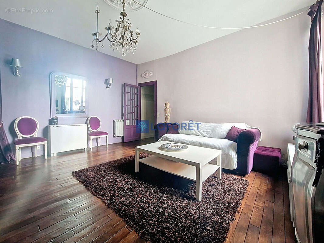 Appartement à PARIS-2E