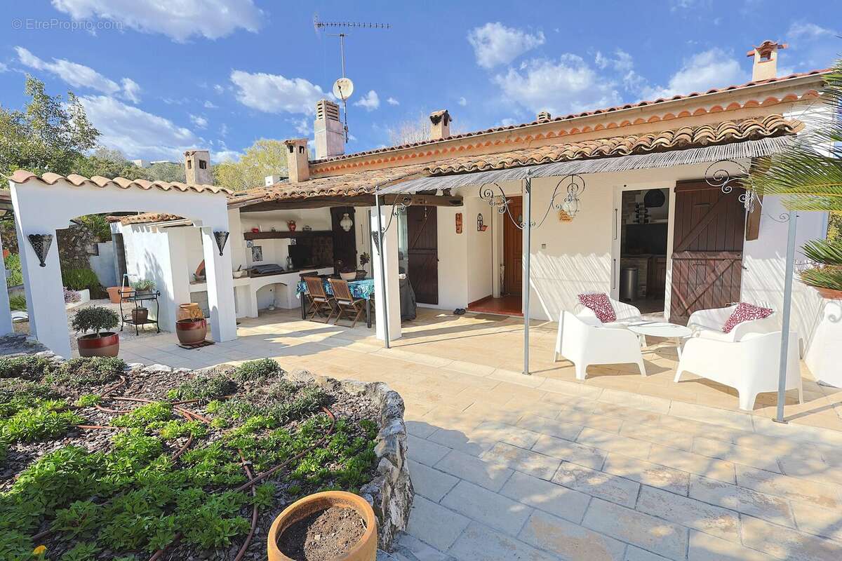 Appartement à VILLENEUVE-LOUBET