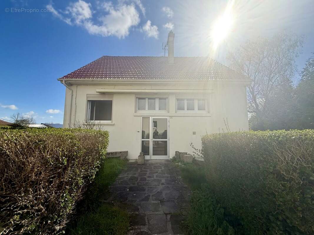 Maison à CUPERLY