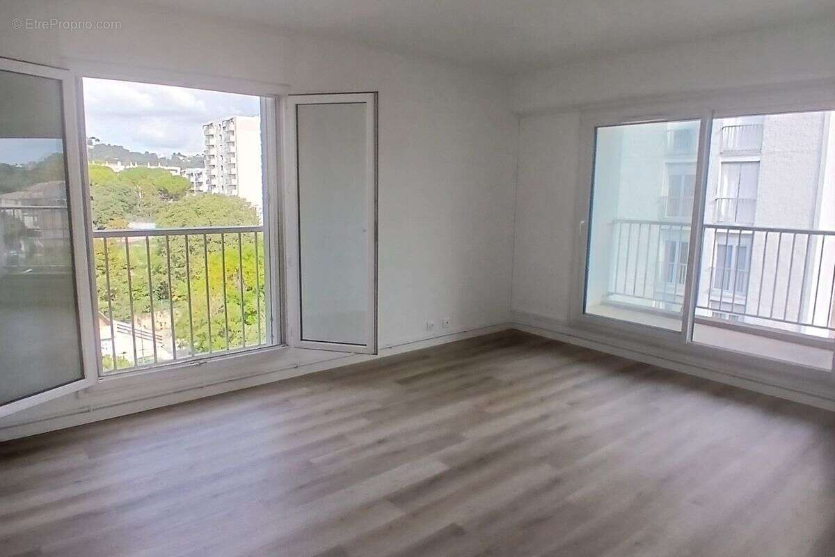 Appartement à MARSEILLE-11E