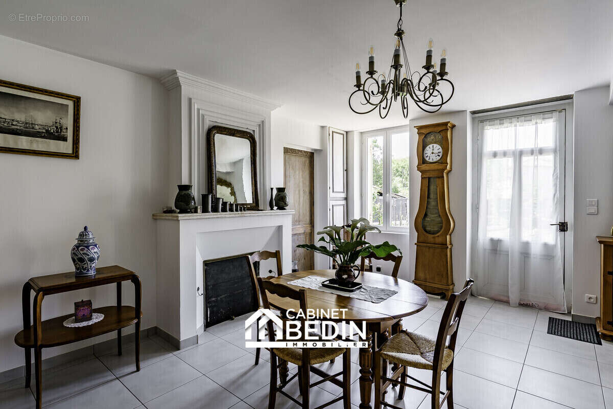 Maison à REIGNAC