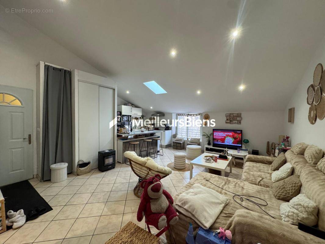 Appartement à PUGET-SUR-ARGENS