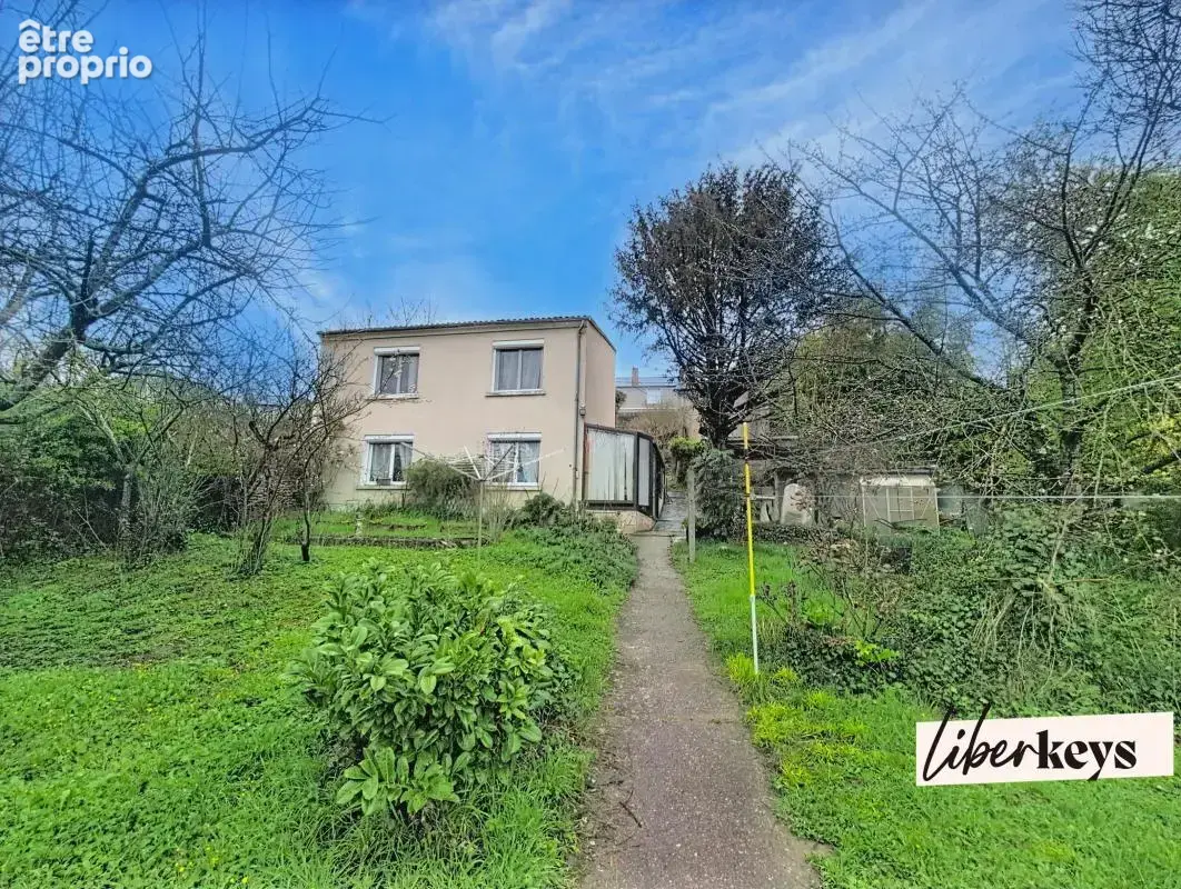 Maison à MONTREUIL-BELLAY